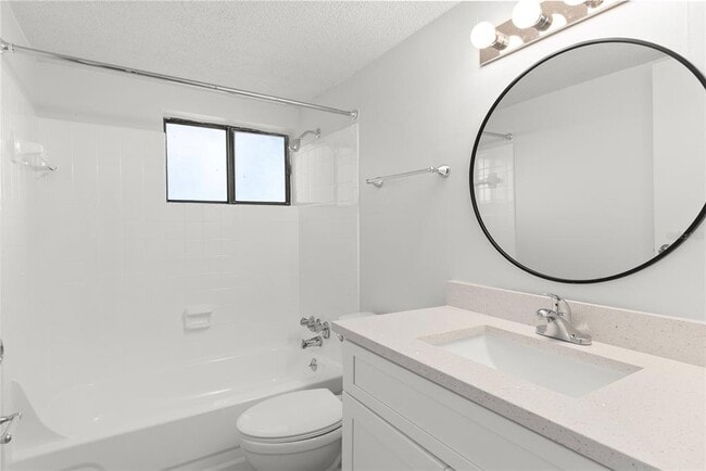 Building Photo - 1108 Bartow Rd