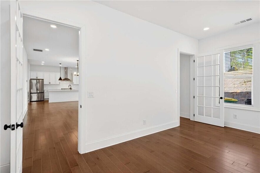 Building Photo - 395 Tillman Pass