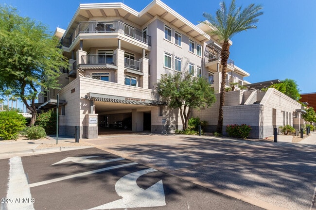 Building Photo - 3801 N Goldwater Blvd