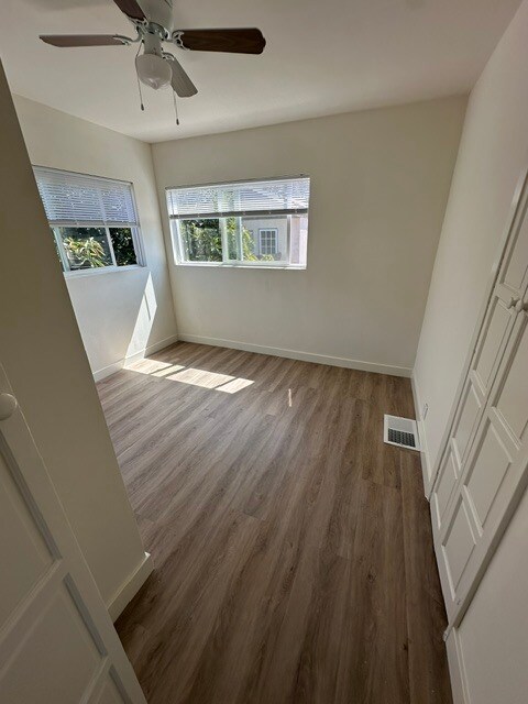 Building Photo - 3046 S Kerckhoff Ave