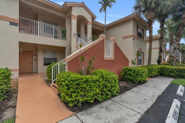 Building Photo - ***ANNUAL UNFURNISHED***NOW AVAILABLE***NO...