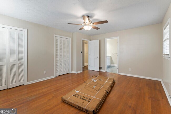 Building Photo - 5170 Lost Dutchman Dr