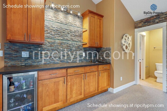 Building Photo - 22314 SW Mandan Dr