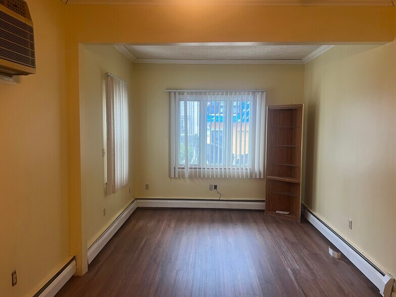 Building Photo - 22 Wegman Ct