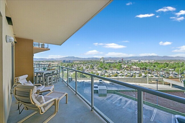 Building Photo - Designer Furnished Beauty at One Las Vegas!