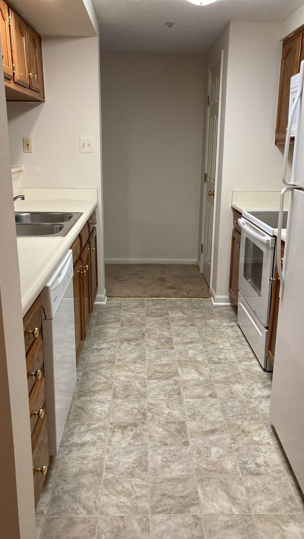 Building Photo - Beautiful 2 bedroom 2 bathroom First Floor Condo in Bel Air