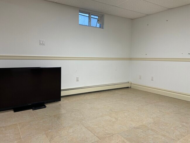 Building Photo - 1 Tredwell Ct