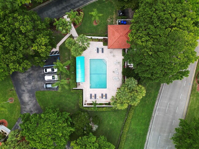 Building Photo - 21669 Tall Palm Cir