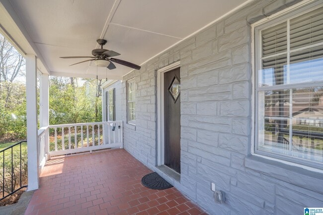 Building Photo - 9 Edgehill Rd