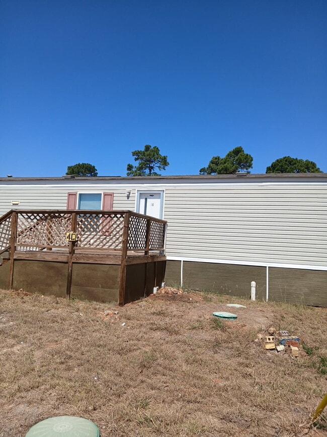 Building Photo - 828 E Hwy 71
