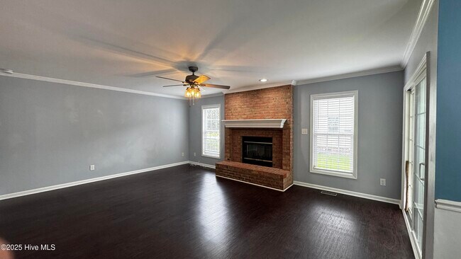 Building Photo - 232 Newport Drive