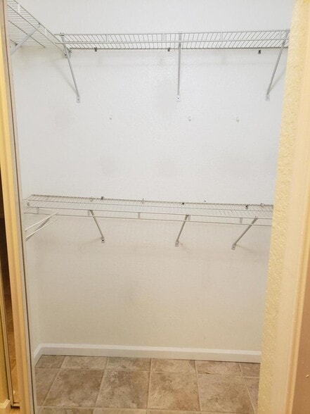 Building Photo - 6759 Silver Ridge Ln