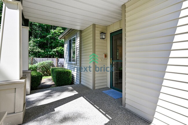 Building Photo - 2 BED & 2 BATH CONDO FOR RENT