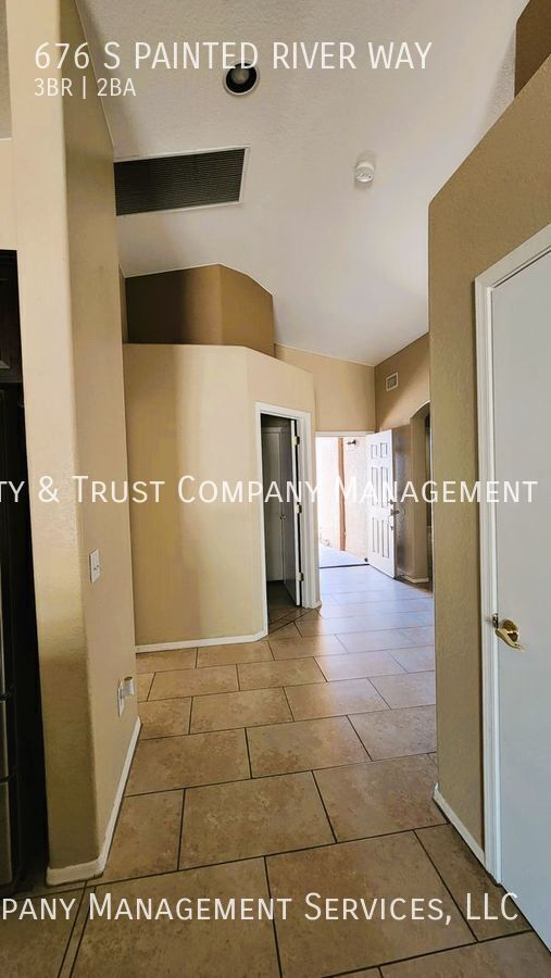 Building Photo - 676 S Painted River Way