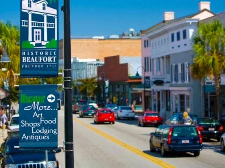 Building Photo - 18 Bay Breeze Ln