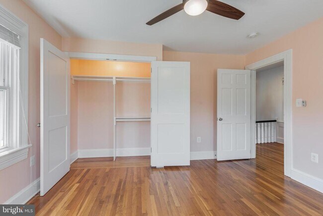 Building Photo - 4226 Ellicott St NW
