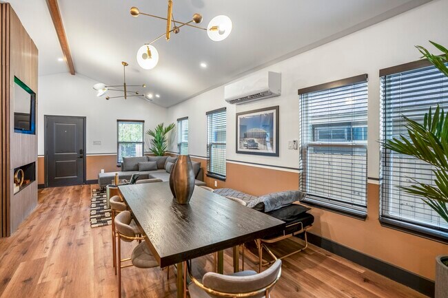 Building Photo - 5512 Texas St