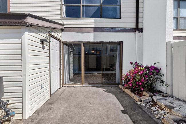 Building Photo - 1012 Possum Trot Rd