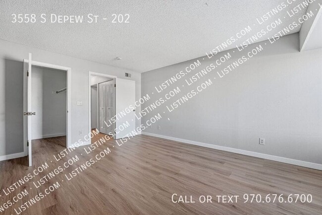 Building Photo - 3558 S Depew St