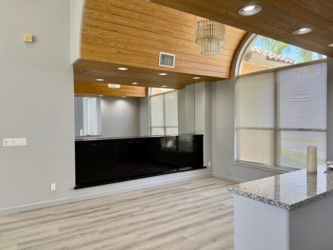 Building Photo - 400 Corsair Dr