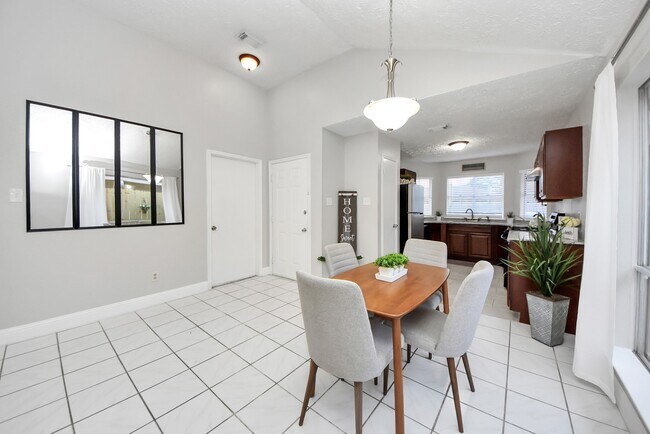 Building Photo - 20627 Burwood Cir