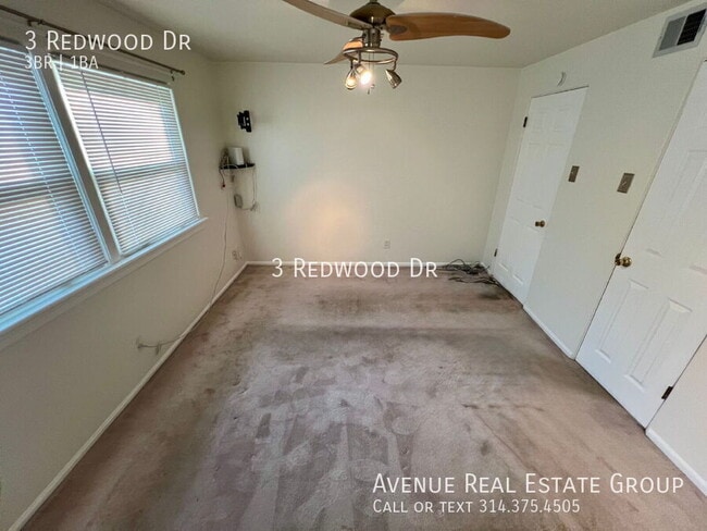 Building Photo - 3 Redwood Dr