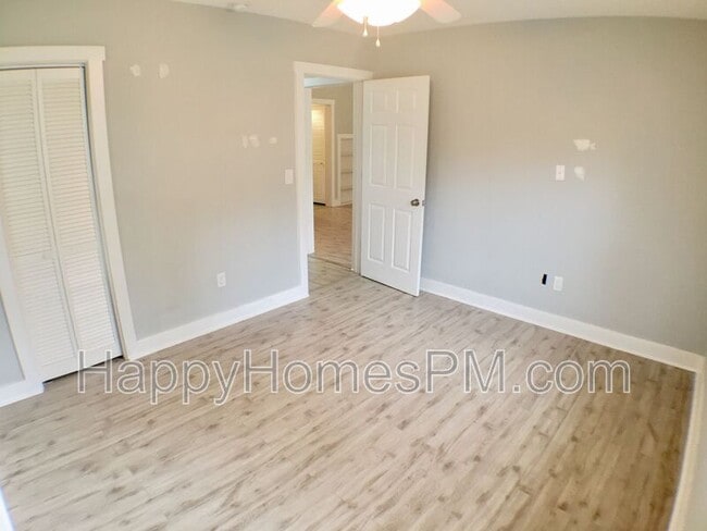 Building Photo - 2066 St Lukes Dr
