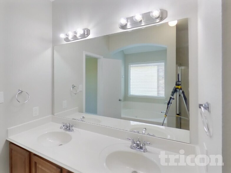 Building Photo - 12116 Longstone Drive Burleson TX