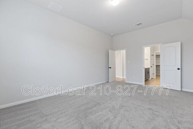 Building Photo - 200 Swinging H Ln