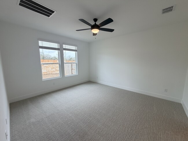 Building Photo - 405 Bauer Lp