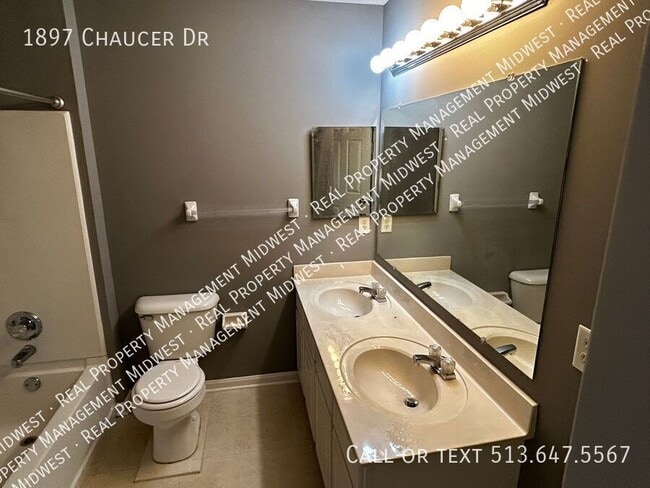 Building Photo - 1897 Chaucer Dr
