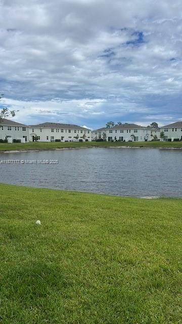 Building Photo - 871 SE grovebush Ln