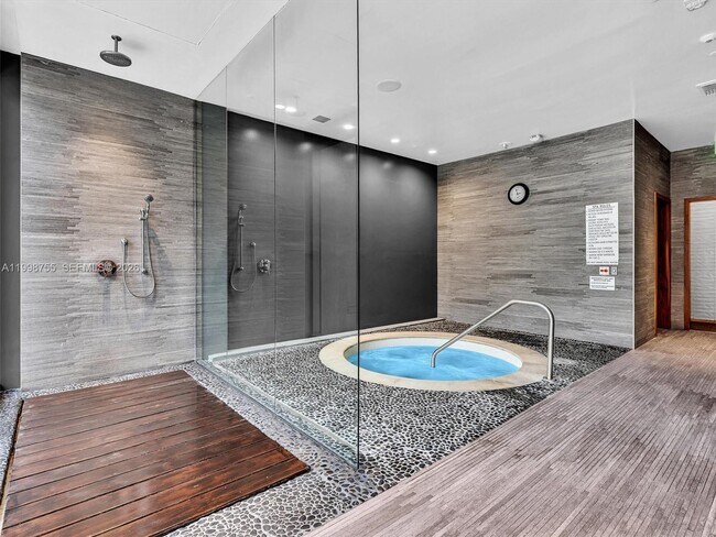 Building Photo - 45 SW 9th St