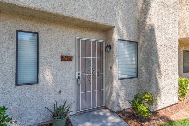 Building Photo - 2692 Matogroso Ln