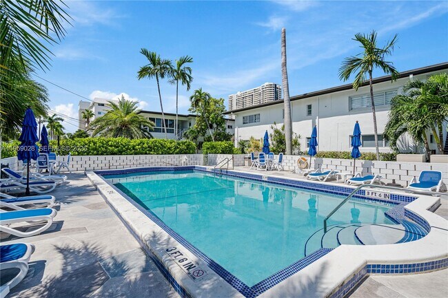 Building Photo - 3661 NE 170th St