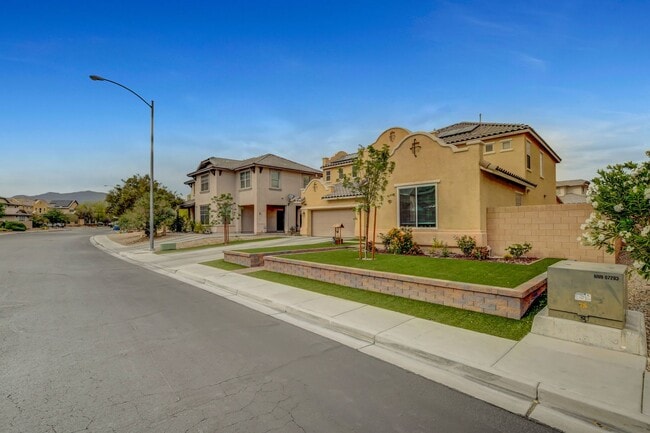 Building Photo - Spacious 4-Bedroom Home for Lease in Gated...