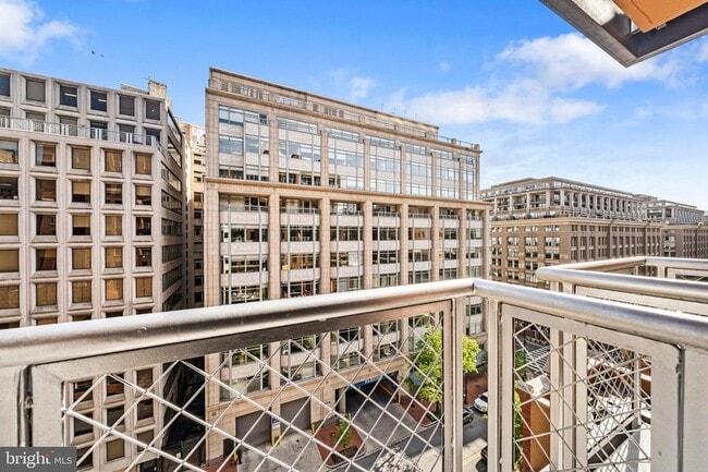 Building Photo - 631 D St NW