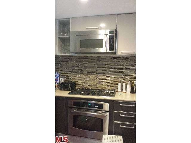 Building Photo - 749 S Gramercy Pl