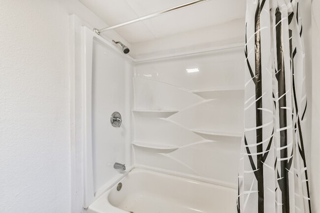 Building Photo - 1749 Max Rd