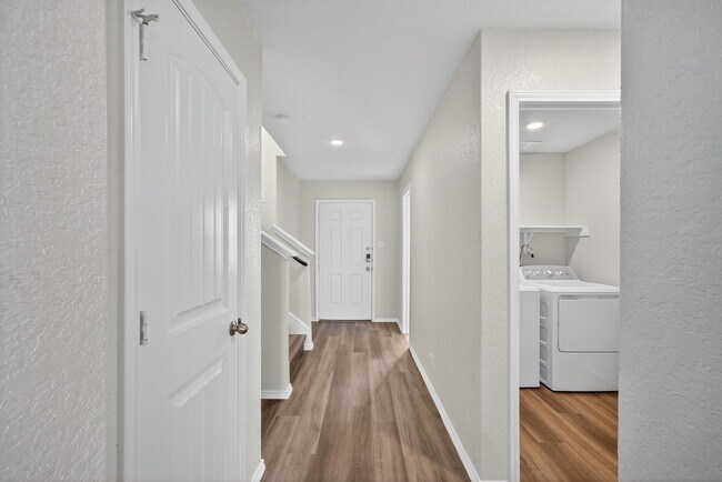 Building Photo - 8203 Rocky Pebble