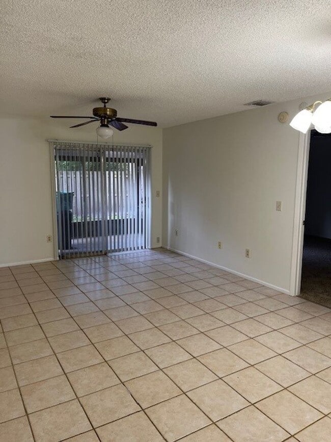Building Photo - **Goldenrod Villas of Winter Park- 3/2 Vil...