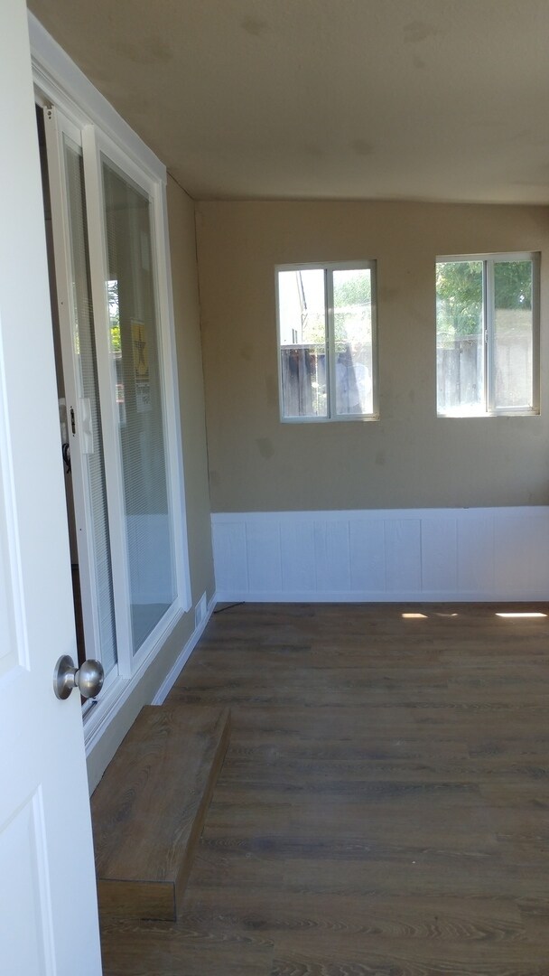 Building Photo - AMAZING Updated 3 Bedroom/2 Bath Home in Good School Area! - BERRYESSA