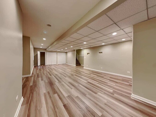 Building Photo - 7401 Brentwood Ln
