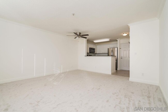 Building Photo - 3550 Lebon Dr