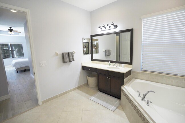 Building Photo - 3934 Torrens Ct