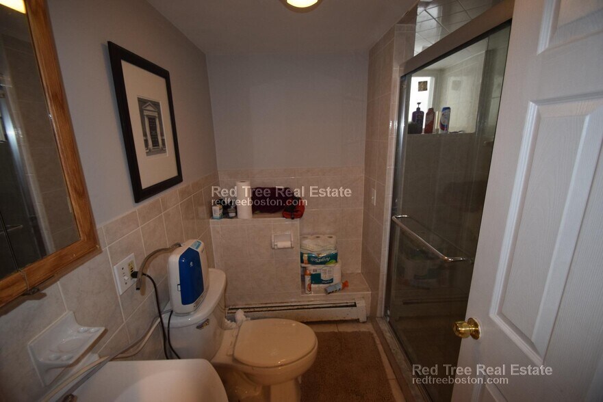 Building Photo - 34 Long Ave