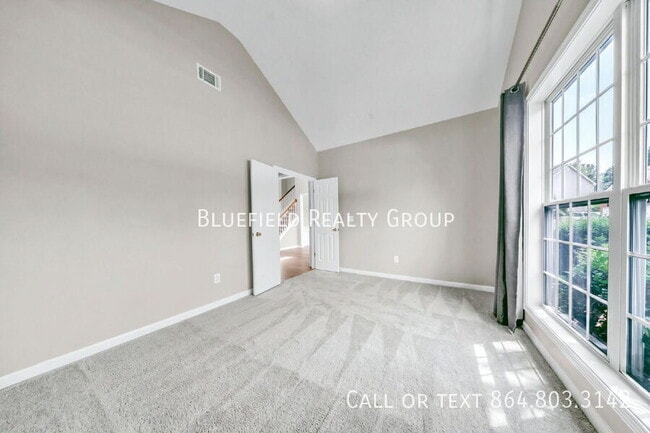 Building Photo - 417 Summergreen Way