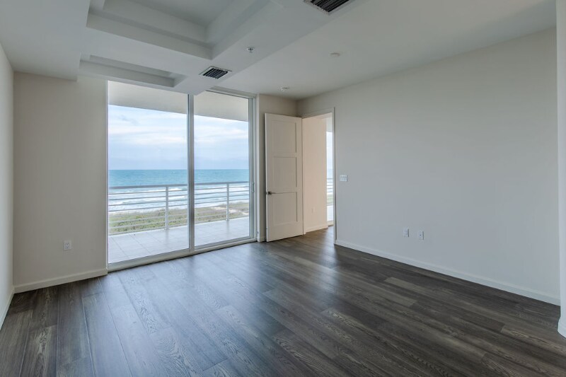 Building Photo - 4810 N Hwy A1A