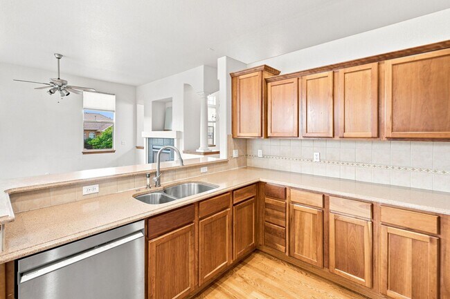 Building Photo - 8803 Wolf Lake Drive