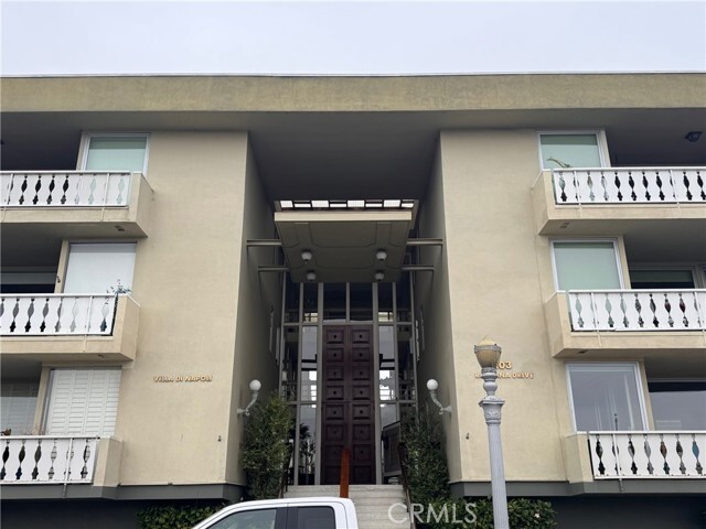 Primary Photo - 103 N Ravenna Dr